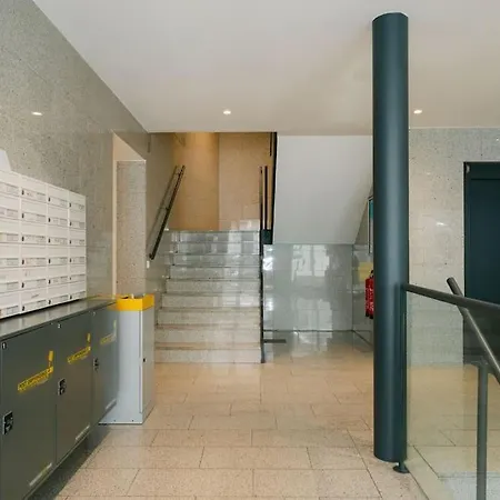 Apartment Hip Perfect For 4 Or 6, Great District, Metro Vienna