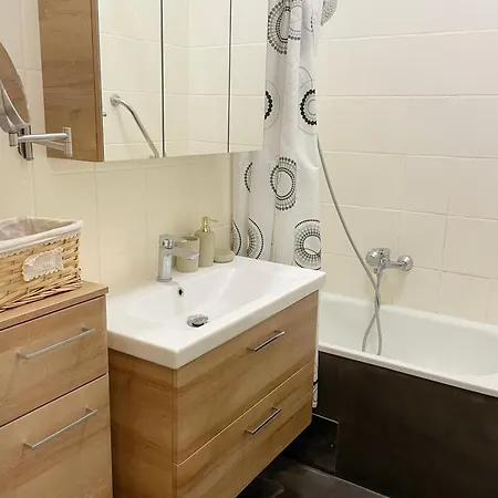 Cozy One Bedroom In * Wien