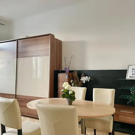 Long - Cozy - Apartment *