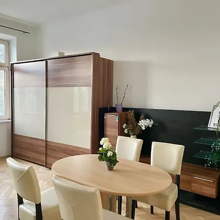 Long - Cozy - Apartment *