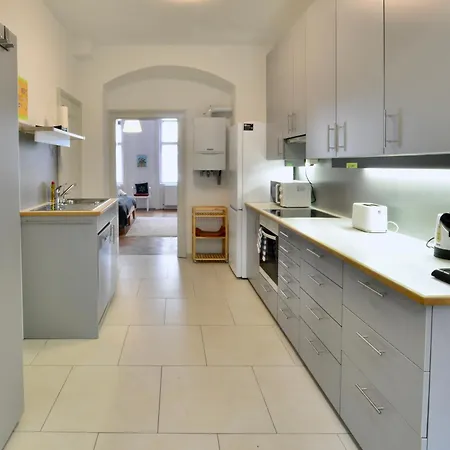 Apartment & Charming Viennese Flat *