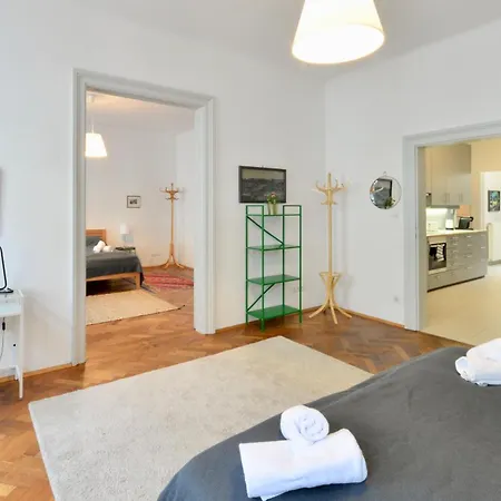 Apartment & Charming Viennese Flat Vienna