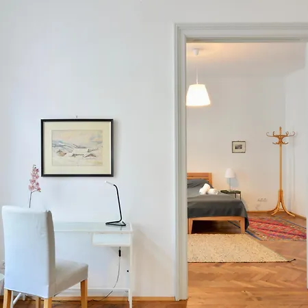 Apartment & Charming Viennese Flat