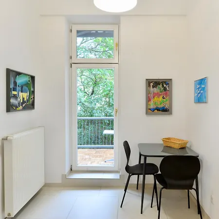 & Charming Viennese Flat Apartment *