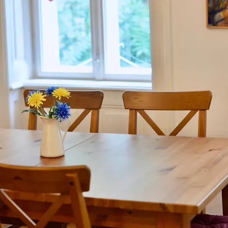 & Charming Viennese Flat * Vienna