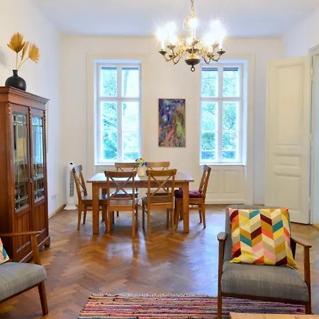 Apartment & Charming Viennese Flat Vienna