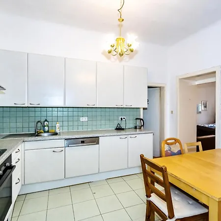 Aparthotel Family - 7 Minutes To Schoenbrunn Palace *
