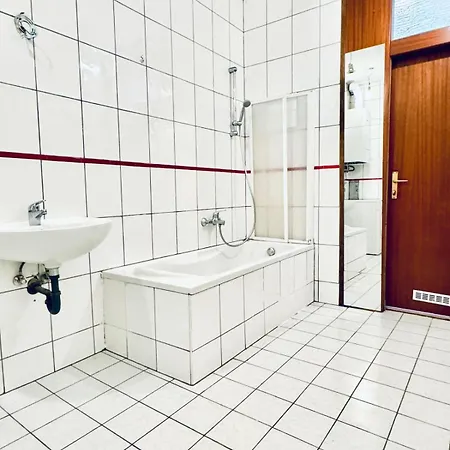 5br Shared Ideal For Groups 7 Min To Westbahnhof Apartment *