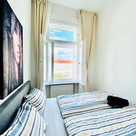 5br Shared Ideal For Groups 7 Min To Westbahnhof Apartment Vienna