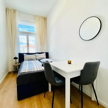5br Shared Ideal For Groups 7 Min To Westbahnhof Apartment Vienna