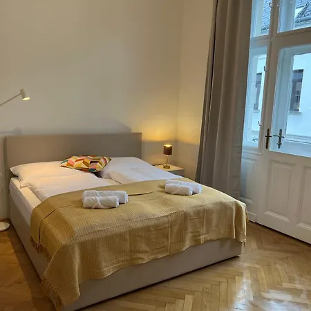 Grosszuegiger Wiener Altbau Gleich Neben Schoenbrunn Apartment Wien