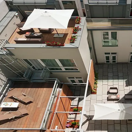 Ξενοδοχείο Fortyplusone - Newly Renovated! Βιέννη