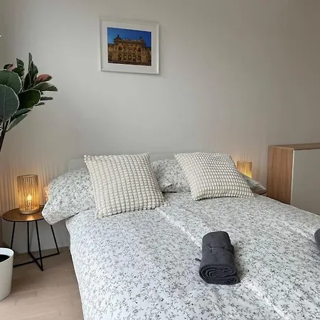 85 M2 Modern With Free Parking Apartment *