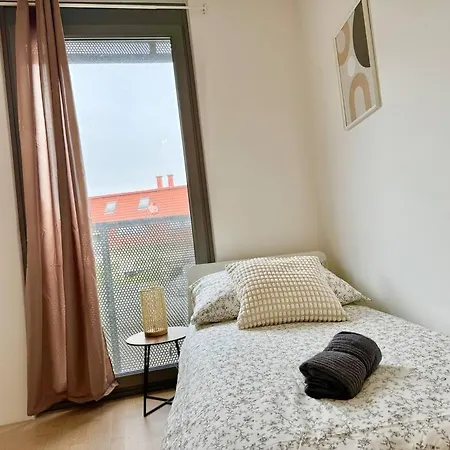 Apartment 85 M2 Modern With Free Parking *