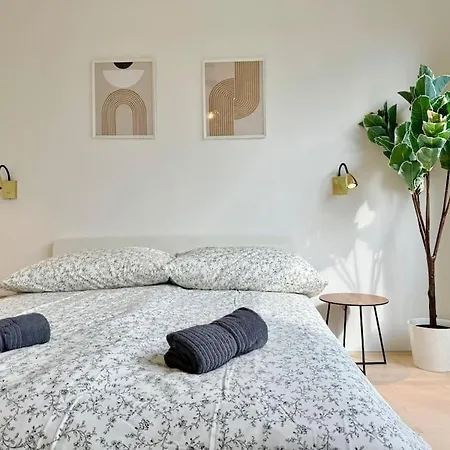 85 M2 Modern With Free Parking Apartment