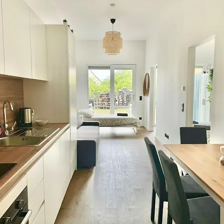 Stylish Modern With Garden Vienna