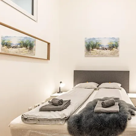Modern By Jr Apartment