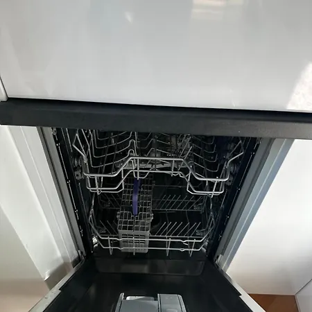 Altbaujuwel Mit Terrasse, 20 Apartament *