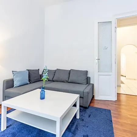 Modern By Jr * Vienna