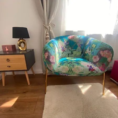 Apartment Royal Deluxe-free Garage,balcon,near Schoenbrunn