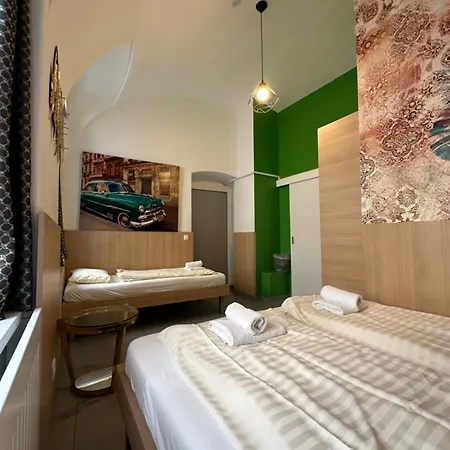 Housingplus Nocleg ze śniadaniem 2*