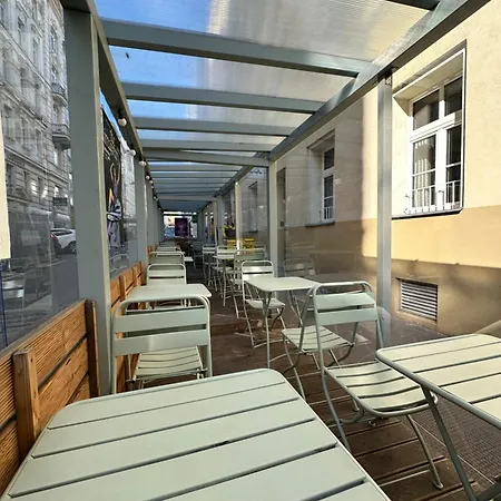 Nocleg ze śniadaniem Housingplus