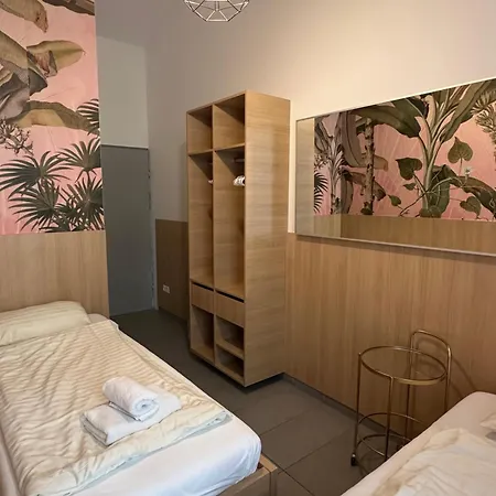 Housingplus Nocleg ze śniadaniem 2*