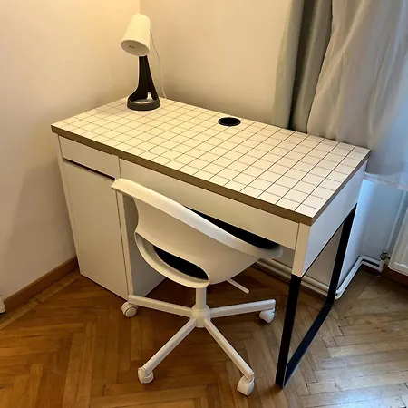 Cozy Two-bedroom Near Metro Apartament