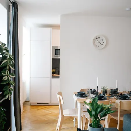 Apartment 110qm, 4 Bedrooms, Near Schoenbrunn - Axara Housing Osw 33 *