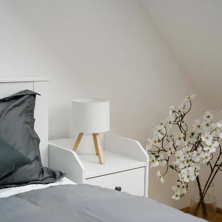 110qm, 4 Bedrooms, Near Schoenbrunn - Axara Housing Osw 33 Apartment