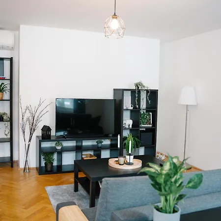 110qm, 4 Bedrooms, Near Schoenbrunn - Axara Housing Osw 33 *