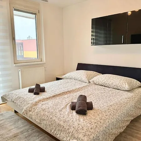Apartment 115 M2 Maisonette With Free Parking