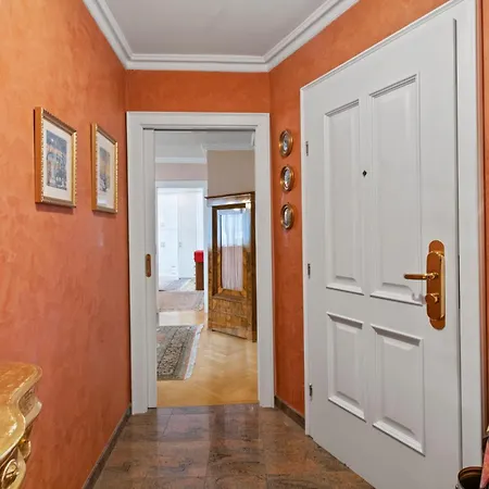 Apartment Penthouse With Stephen Cathedral View