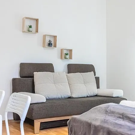 Apartment Delightful 2br Apt.-near Wiener Stadthalle *