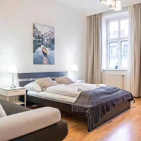 Delightful 2br Apt.-near Wiener Stadthalle Apartment