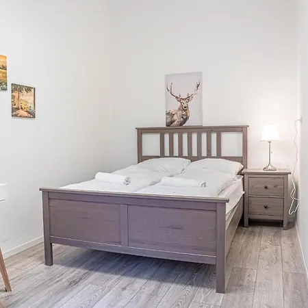 Apartment Delightful 2br Apt.-near Wiener Stadthalle *