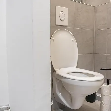 Delightful 2br Apt.-near Wiener Stadthalle Apartment Vienna