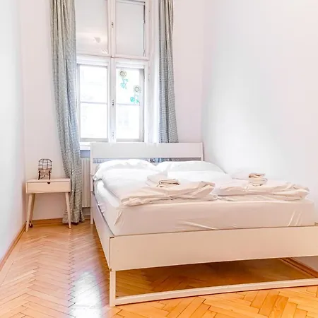 Deluxe 3br Apt. Wiener Stadthalle - Suitable For Longstays * Vienna