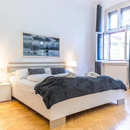 Apartment Deluxe 3br Apt. Wiener Stadthalle - Suitable For Longstays
