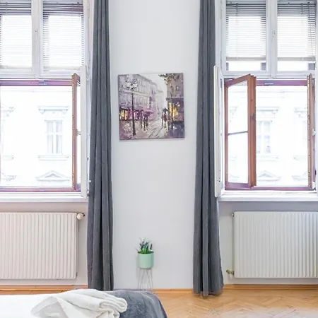 Deluxe 3br Apt. Wiener Stadthalle - Suitable For Longstays Apartment Vienna