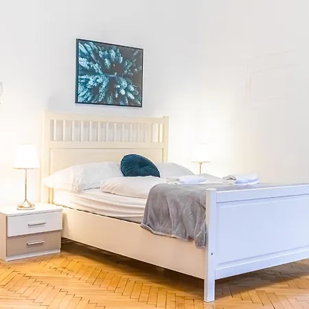 Apartment Deluxe 3br Apt. Wiener Stadthalle - Suitable For Longstays Vienna