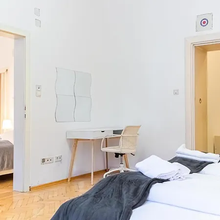Deluxe 3br Apt. Wiener Stadthalle - Suitable For Longstays Vienna