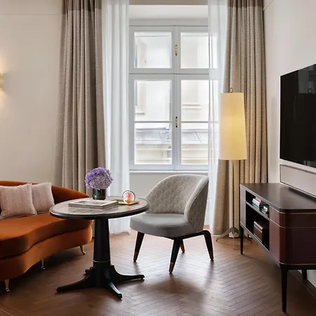 Hotel Rosewood