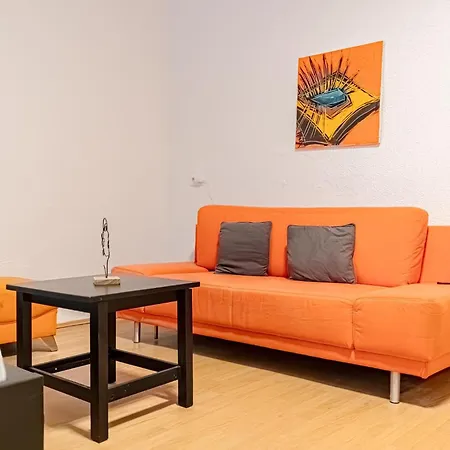Chic - Very And Well Connected Apartment *