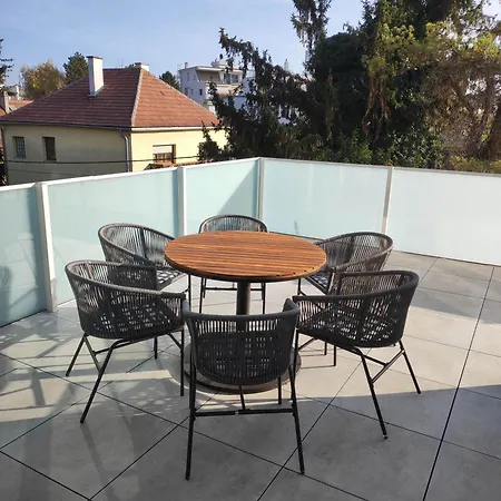 Luxus Penthouse Gegenueber International Centre Und Kaiserwasser Vienna