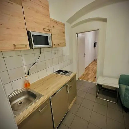 Apartment Spacious 2br Apt, Only 10min To Westbahnhof *