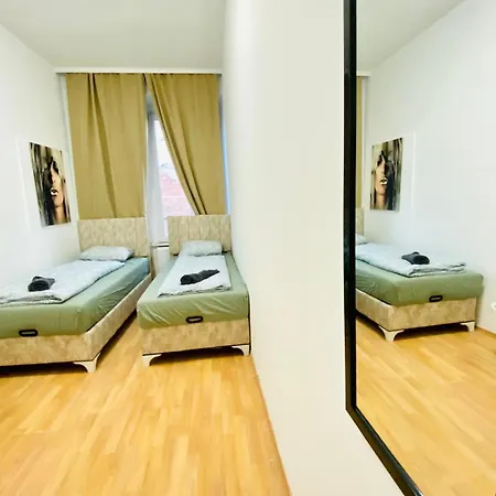 Apartment Bright 5br Shared W Great Transport Link Vienna