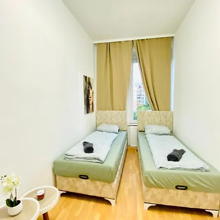Apartment Bright 5br Shared W Great Transport Link Vienna