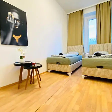 Bright 5br Shared W Great Transport Link