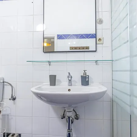 Cozy 1br - Perfect For Long * Vienne
